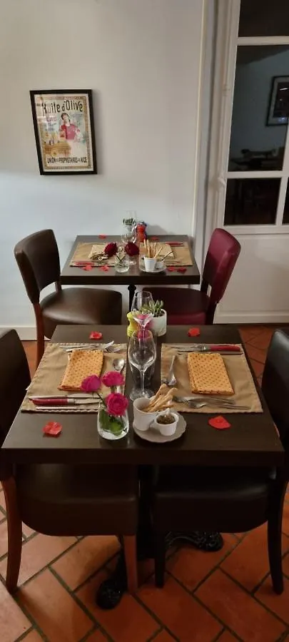 Le Belvédère - Chambres d'hôtes de charme et Restaurant Flassans-sur-Issole