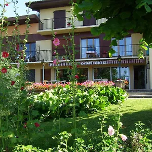 hotel-les-pavillons-du-golf.hotels-rhonealpes.com/