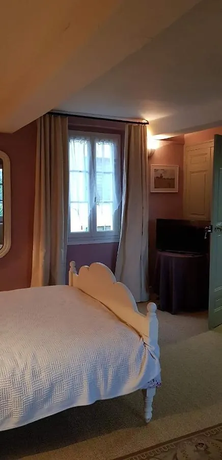 Le Belvedere - Chambres D'Hotes De Charme Et Restaurant Flassans-sur-Issole 0*,  France
