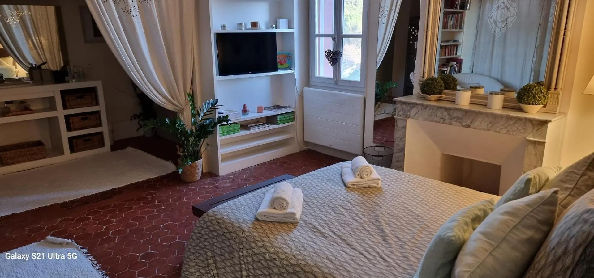 Bed & Breakfast Le Belvédère - Chambres d'hôtes de charme et Restaurant Flassans-sur-Issole
